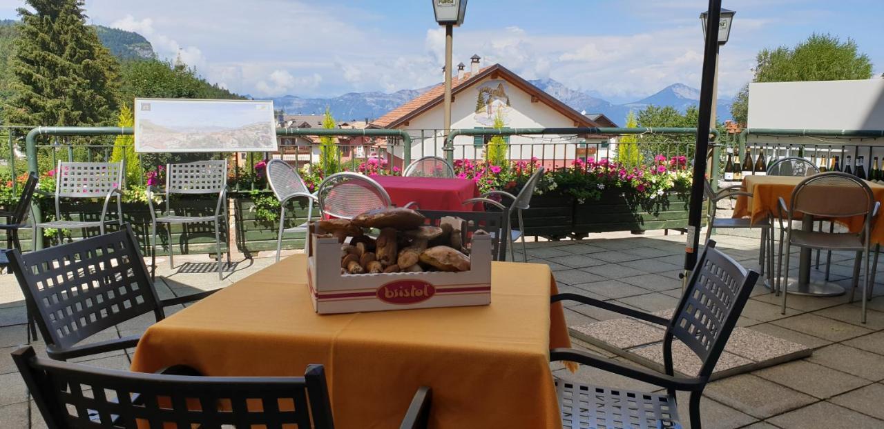 Hotel Martinella Folgaria Exterior foto